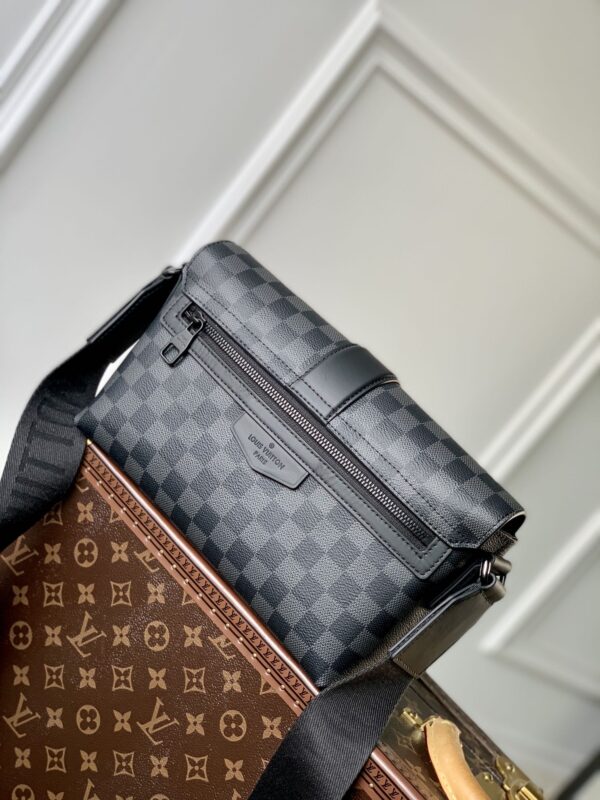 LV S-Cape Postman Bag - Image 3