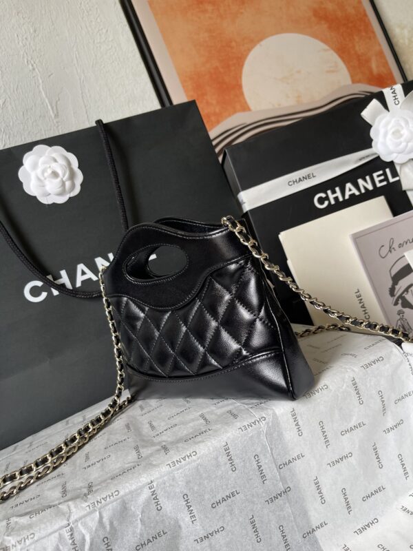 CHANEL mini 31 bag - Image 2