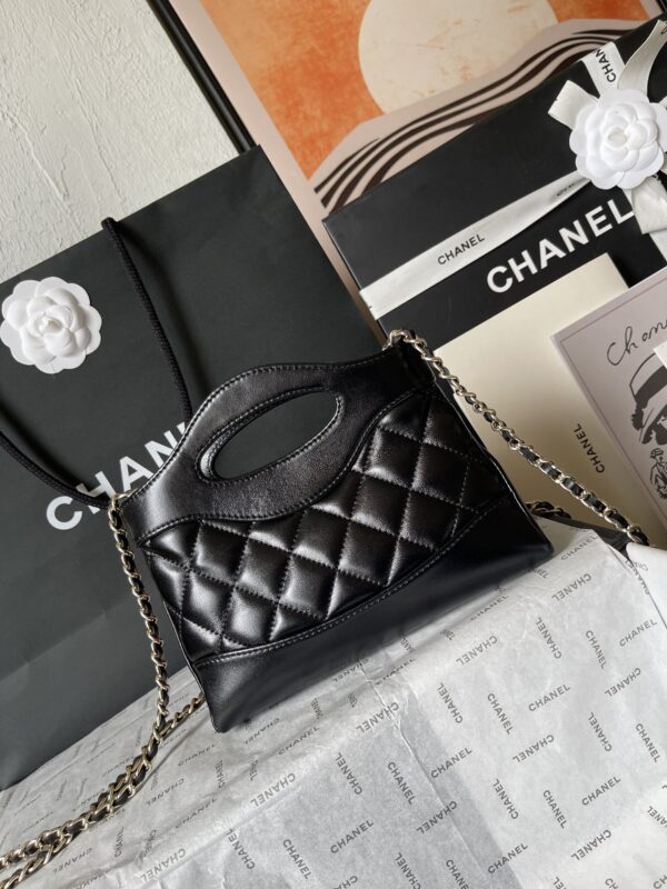 CHANEL mini 31 bag - Image 3