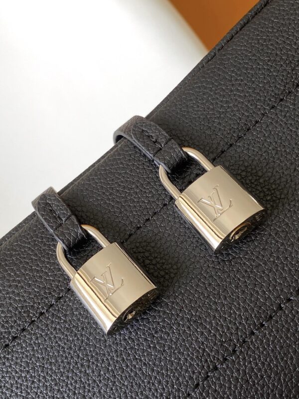LV flore handbag - Image 5