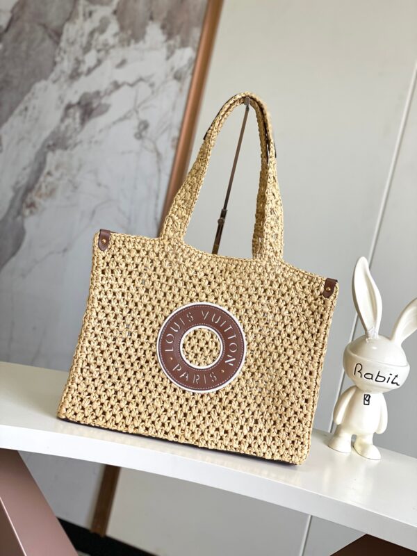 LV ONTHEGO bag