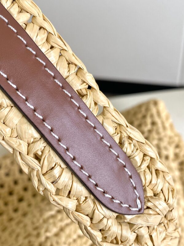 LV ONTHEGO bag - Image 6