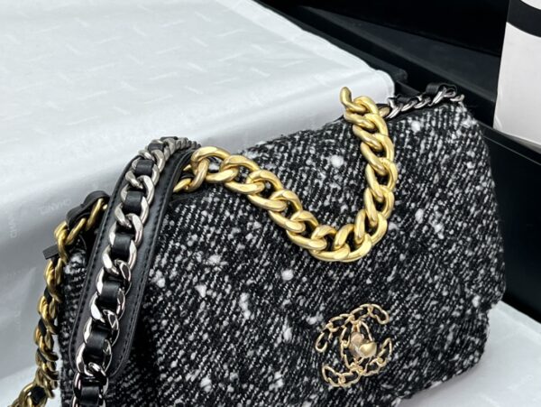 CHANEL plush handbag series - Image 3