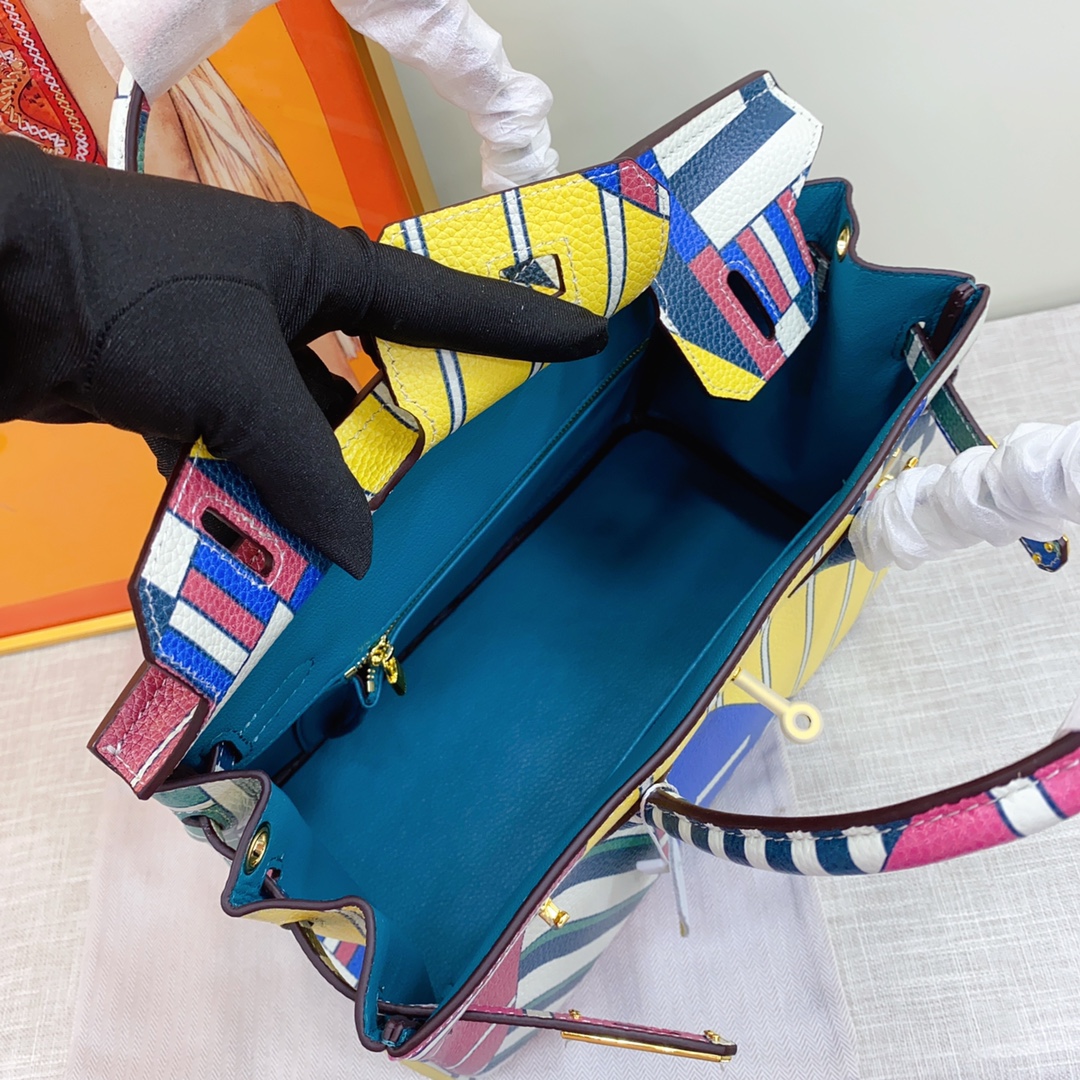 Hermes Platinum Graffiti Bag - Image 8