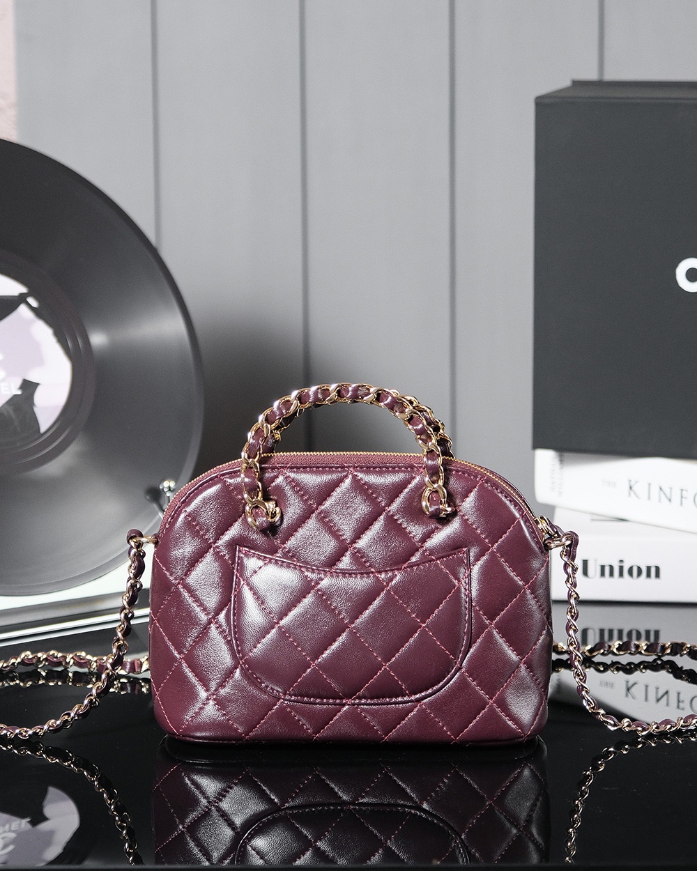 Chanel's new shell bag - Image 2