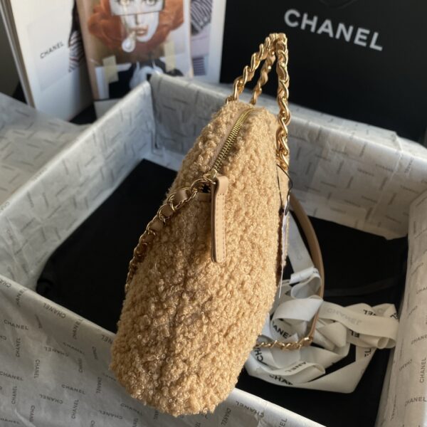 Chanel Large Lamb Wool Shell Bag - Image 4