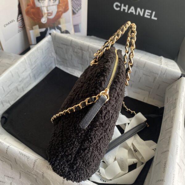 Chanel Large Lamb Wool Shell Bag - Image 4