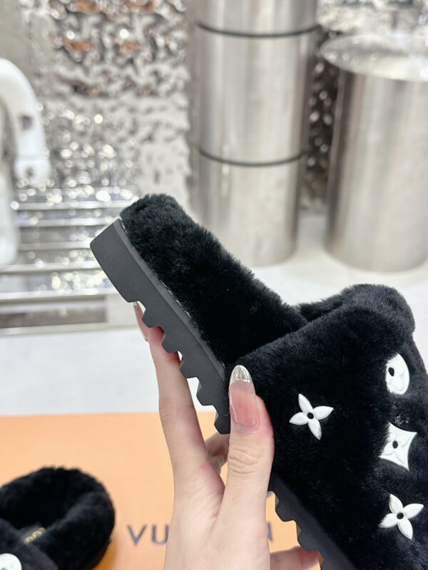 LV Paseo Comfort flat shoes - Image 4