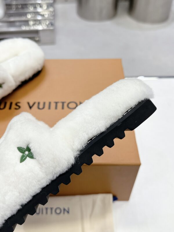 LV Paseo Comfort Flat Slippers - Image 8