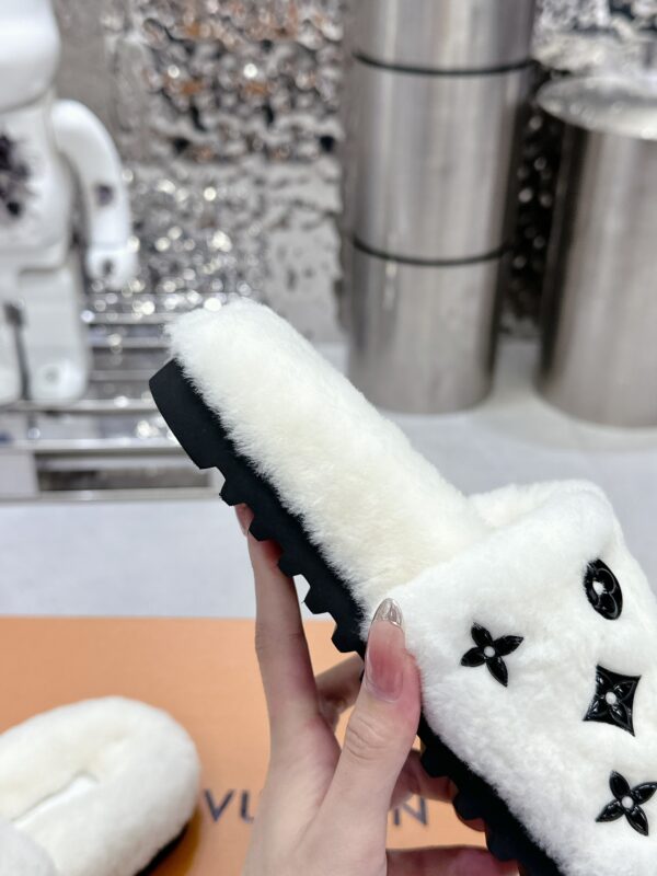 LV Paseo Comfort Flat Slippers - Image 5