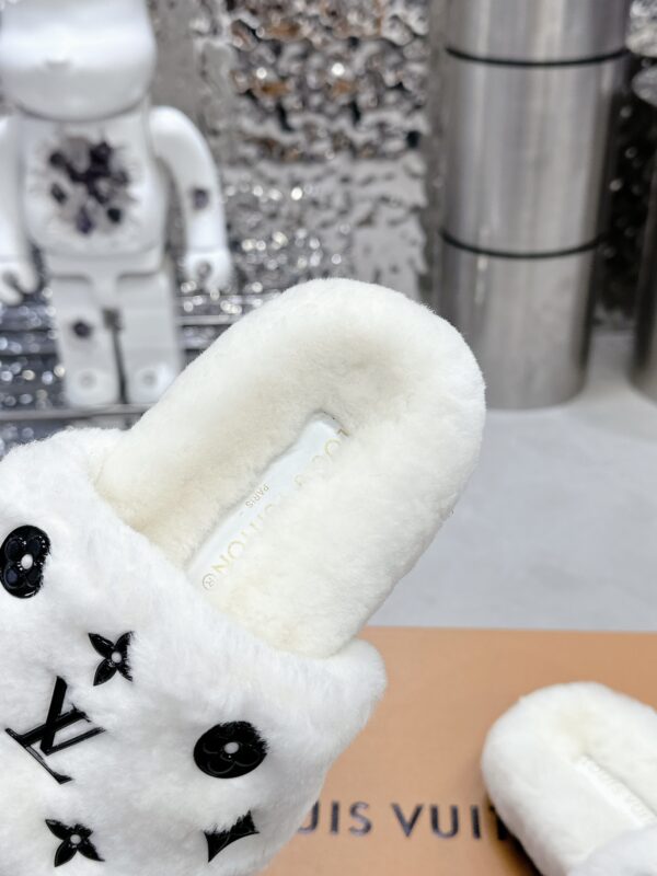LV Paseo Comfort Flat Slippers - Image 6