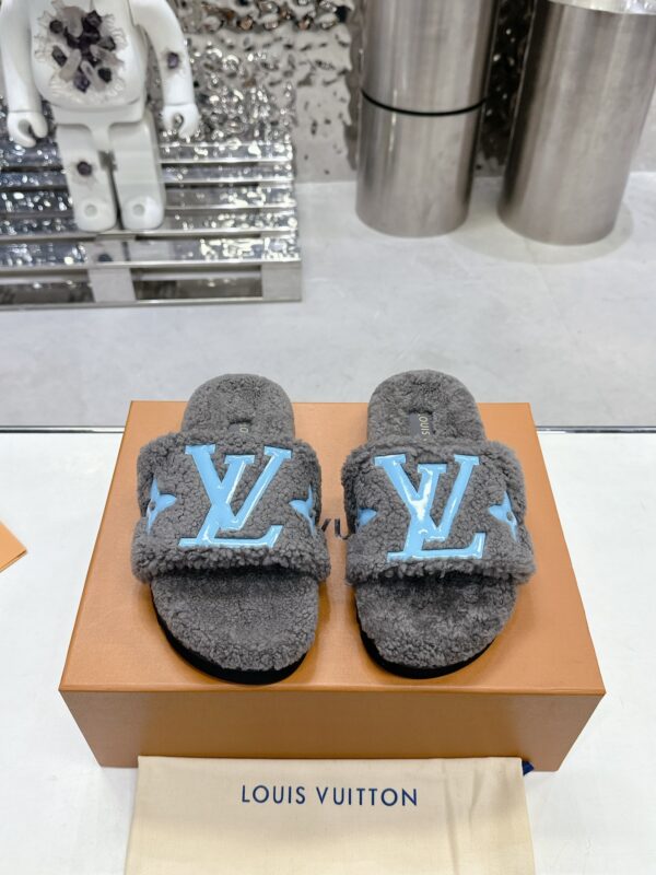 LV Paseo Comfort flat sandals