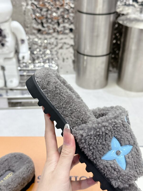 LV Paseo Comfort flat sandals - Image 5