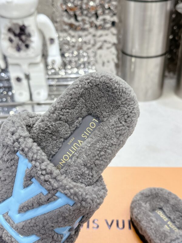 LV Paseo Comfort flat sandals - Image 6