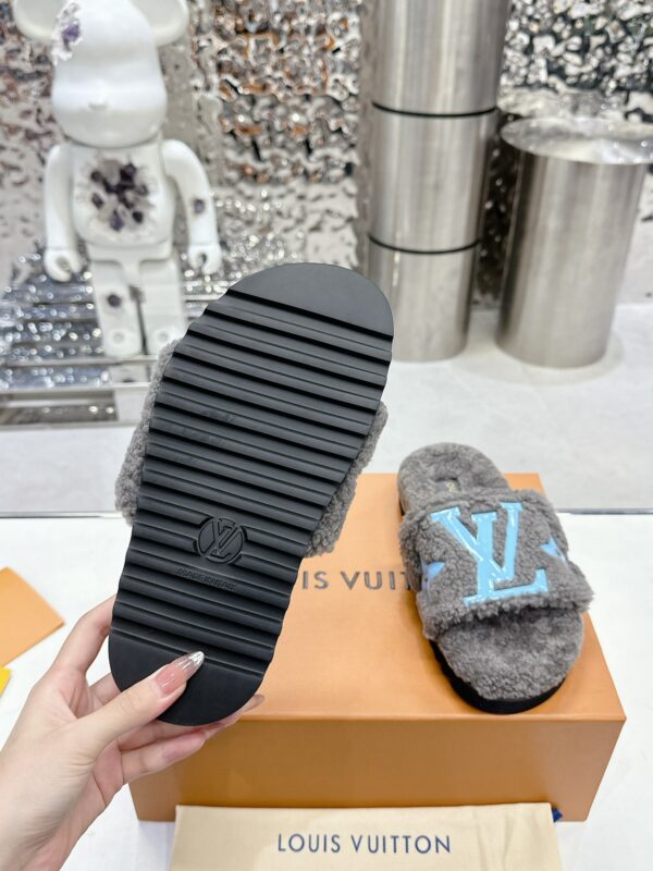 LV Paseo Comfort flat sandals - Image 8