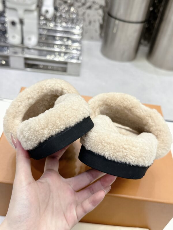 LV Paseo Comfort flat sandals - Image 7