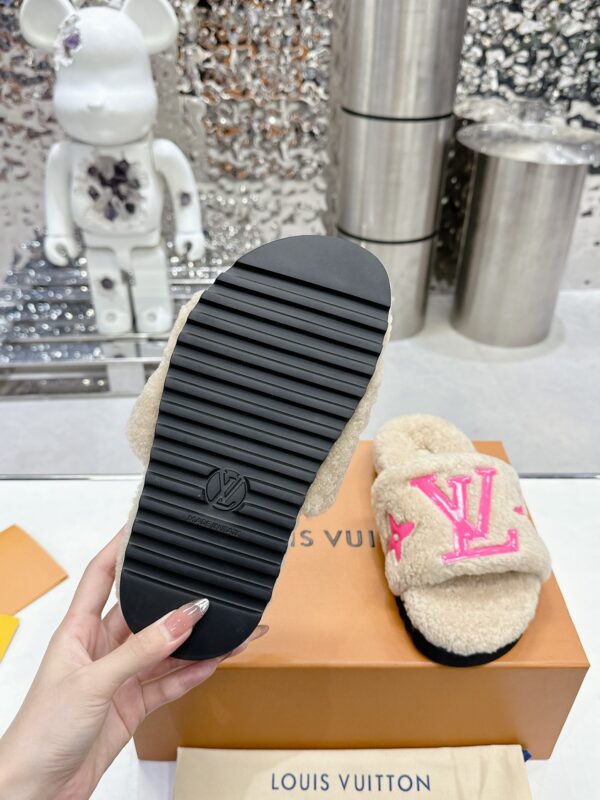 LV Paseo Comfort flat sandals - Image 8