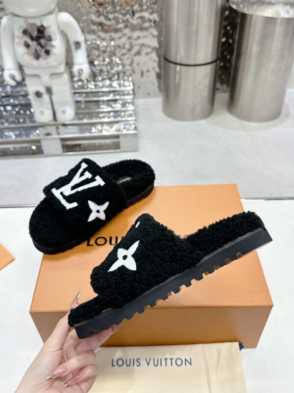 LV Paseo Comfort flat sandals - Image 4