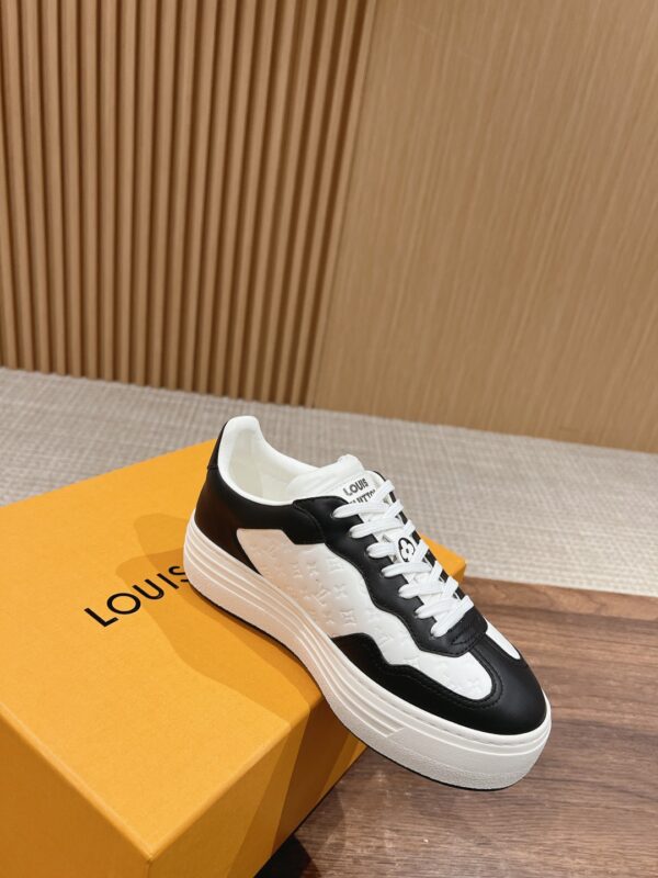 LV Discovery shoe - Image 2