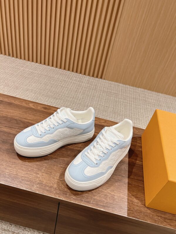 LV Discovery shoe