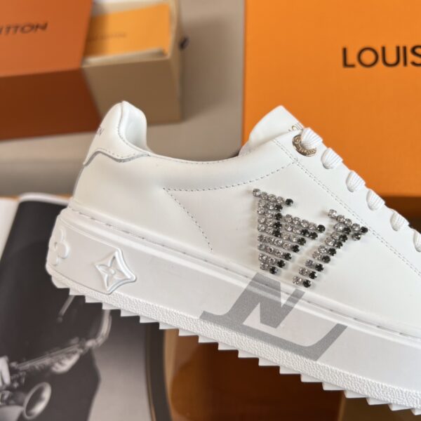 LV Cute Little White Shoes - Image 5
