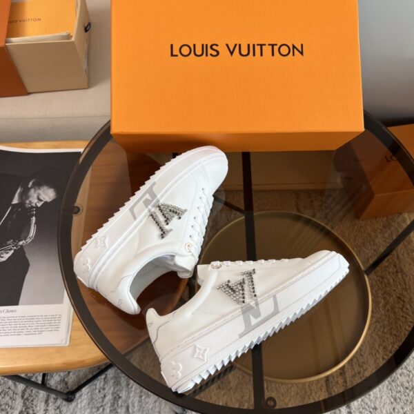 LV Cute Little White Shoes - Image 6