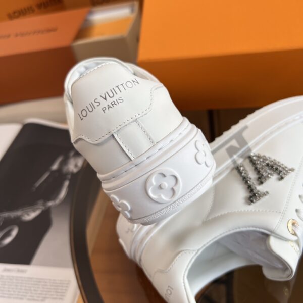 LV Cute Little White Shoes - Image 7