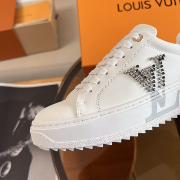 LV Cute Little White Shoes - Image 8