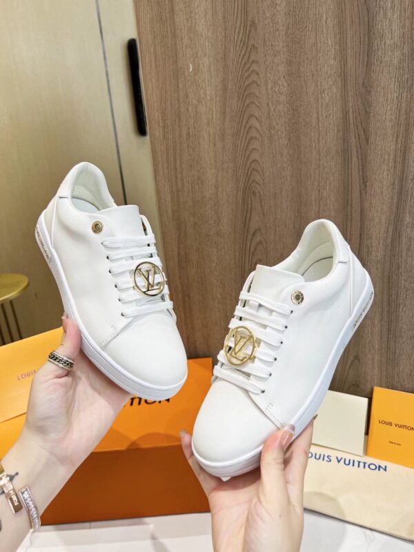 LV Fashion Versatile Board Shoes - Image 4