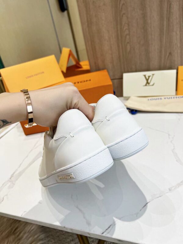 LV Fashion Versatile Board Shoes - Image 5