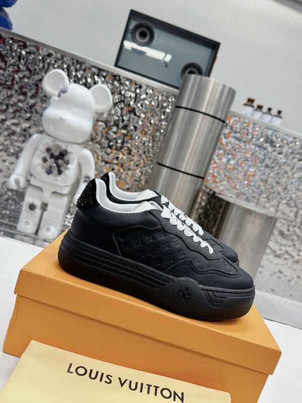 LV GROOVY PLATFORM Sneakers - Image 2