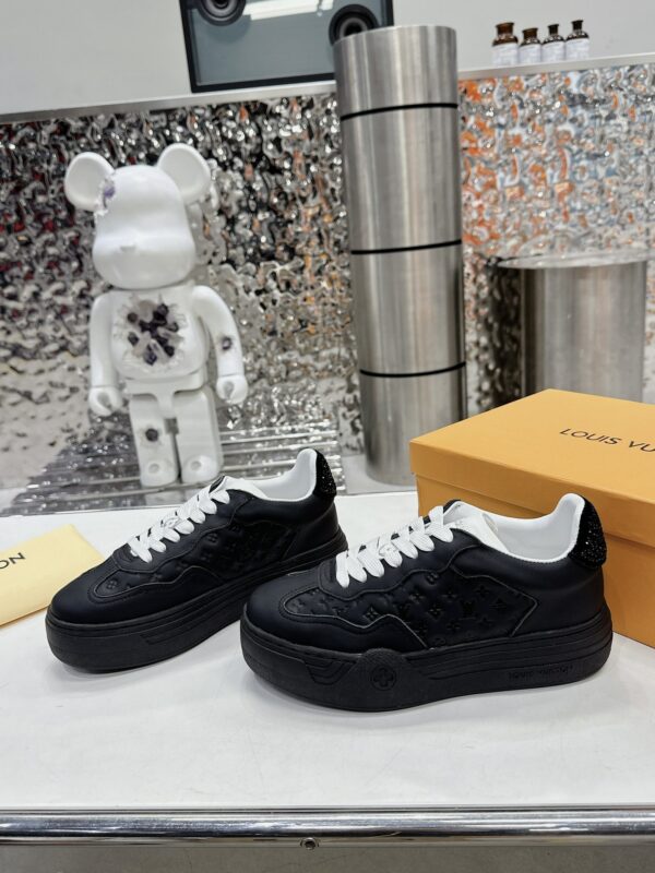 LV GROOVY PLATFORM Sneakers - Image 4