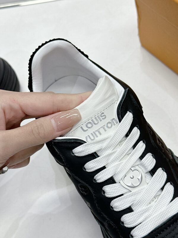 LV GROOVY PLATFORM Sneakers - Image 6