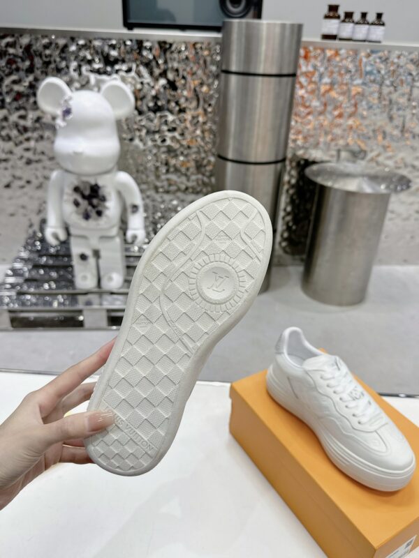 LV GROOVY PLATFORM Sneakers - Image 8
