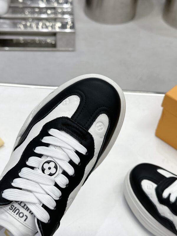 LV GROOVY PLATFORM Sneakers - Image 5