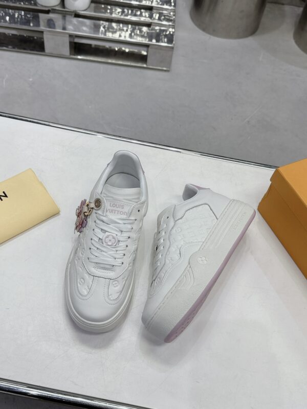 LV GROOVY PLATFORM Sneakers - Image 4