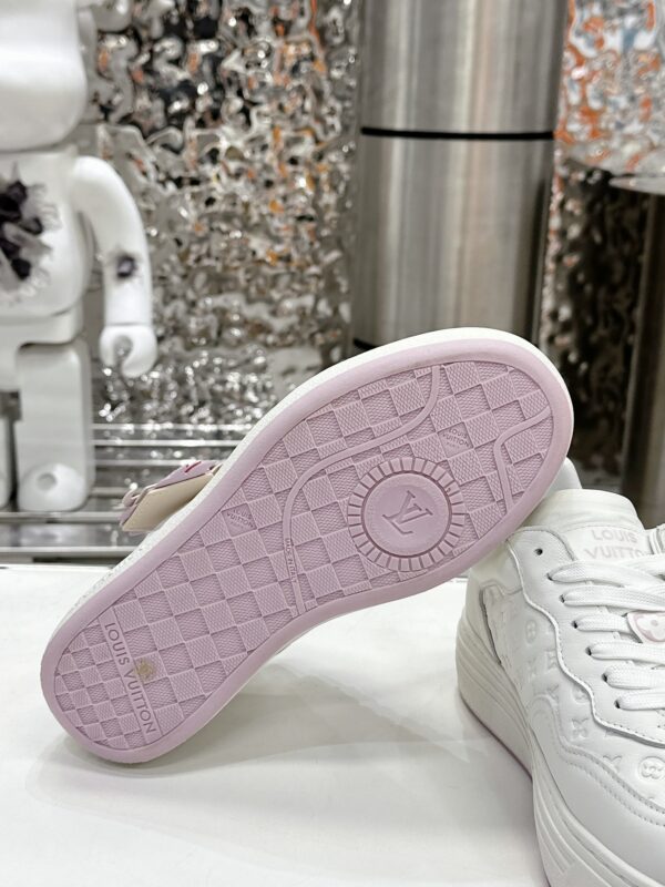 LV GROOVY PLATFORM Sneakers - Image 8