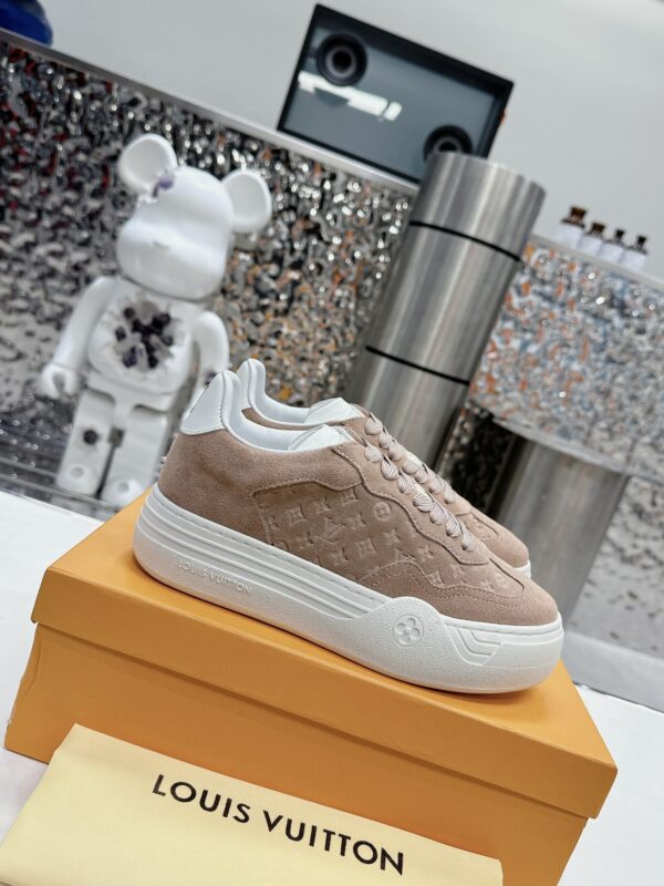 LV GROOVY PLATFORM Sneakers - Image 2
