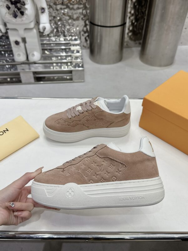 LV GROOVY PLATFORM Sneakers - Image 4