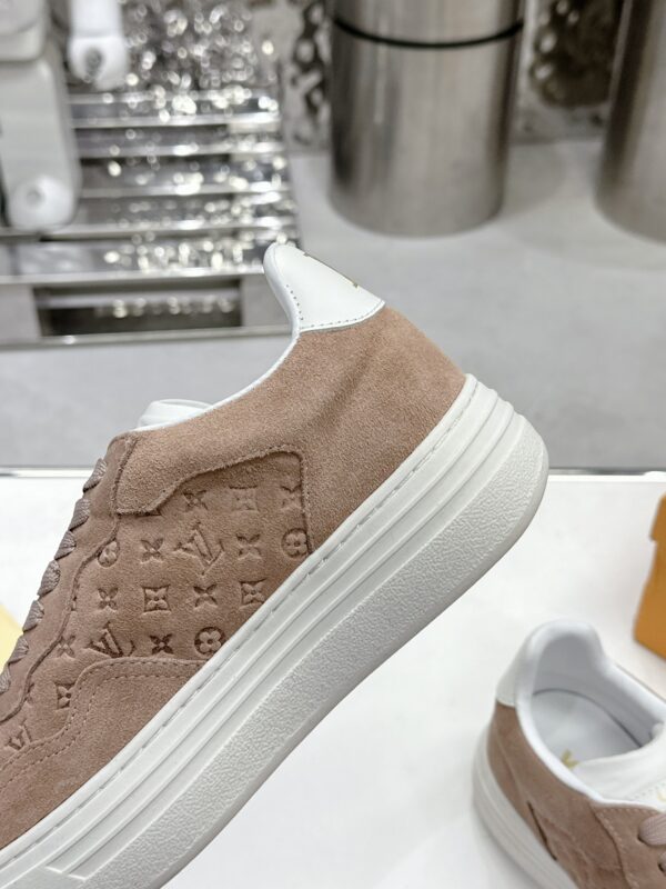 LV GROOVY PLATFORM Sneakers - Image 5