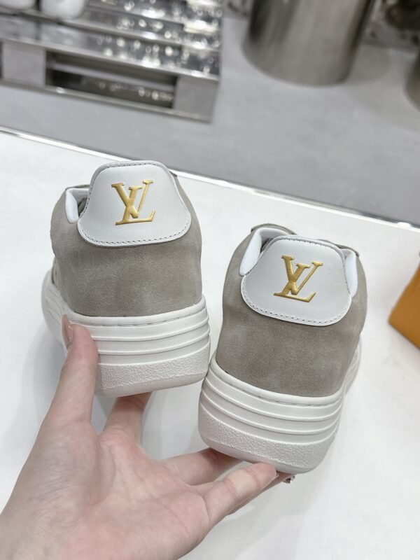 LV GROOVY PLATFORM Sneakers - Image 6