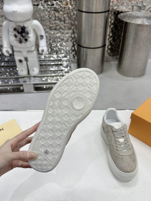 LV GROOVY PLATFORM Sneakers - Image 8