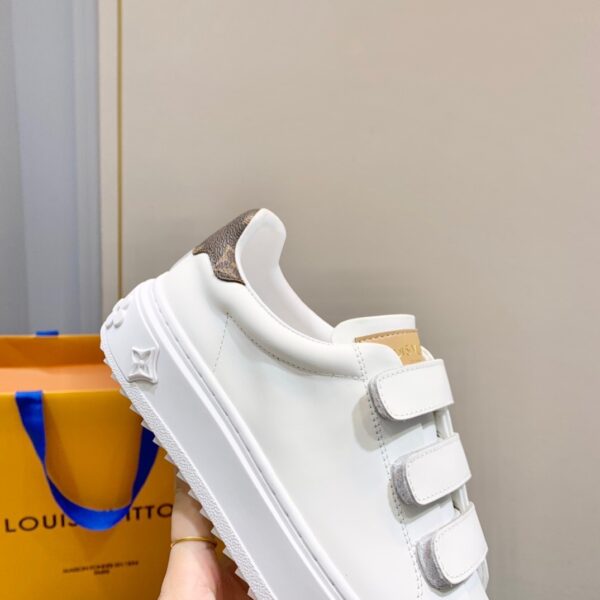 LV pendant buckle thick soled white shoes - Image 7