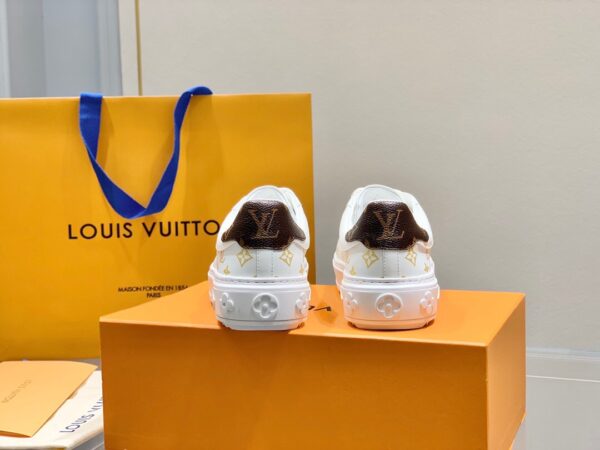 LV embossed thick bottom - Image 5