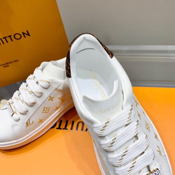 LV embossed thick bottom - Image 7