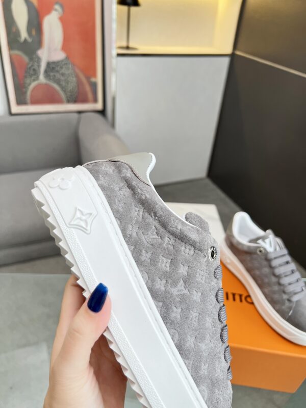 LV Charlie sneakers - Image 7