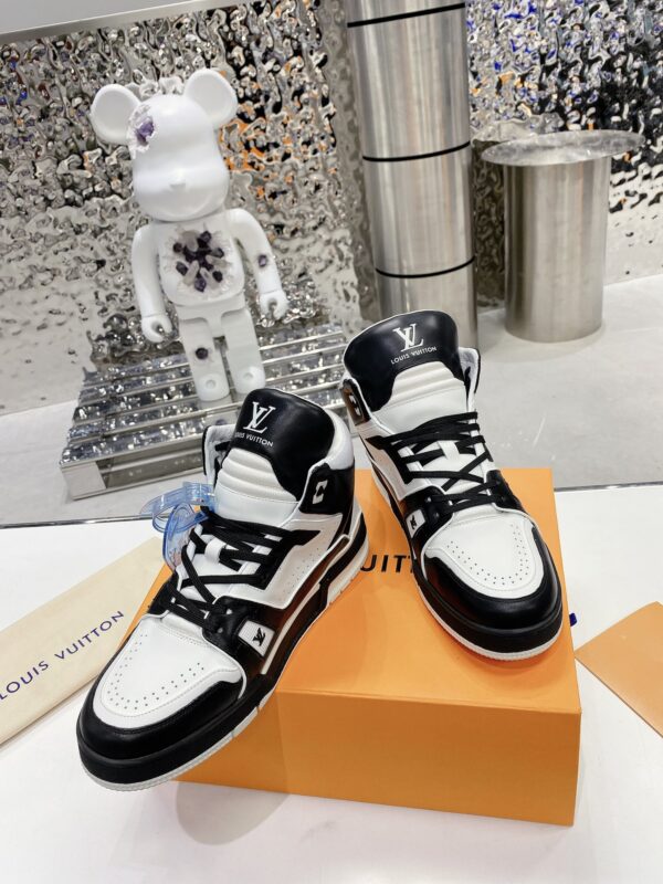 Louis*Vuitto* LV Traine shoe