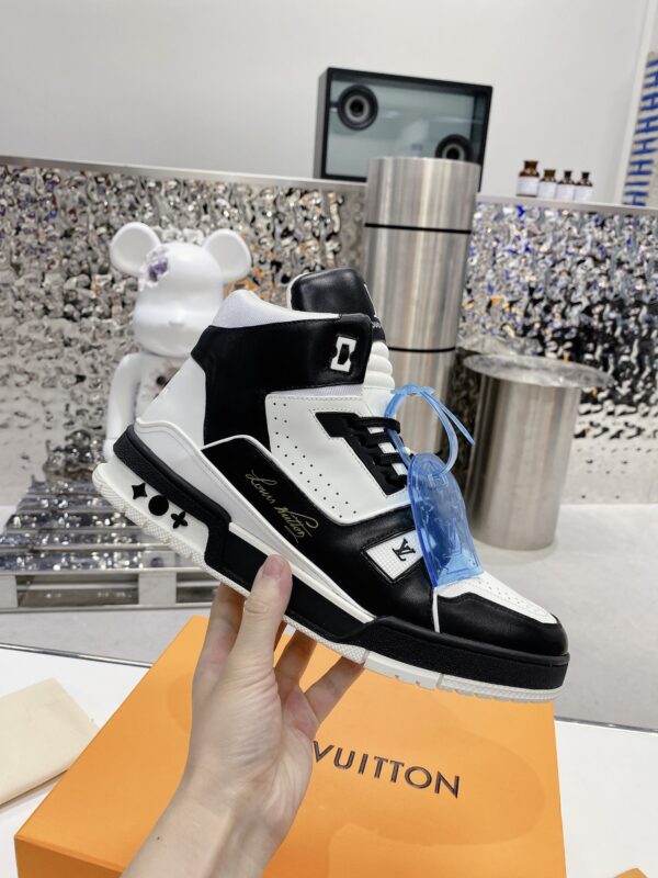 Louis*Vuitto* LV Traine shoe - Image 3