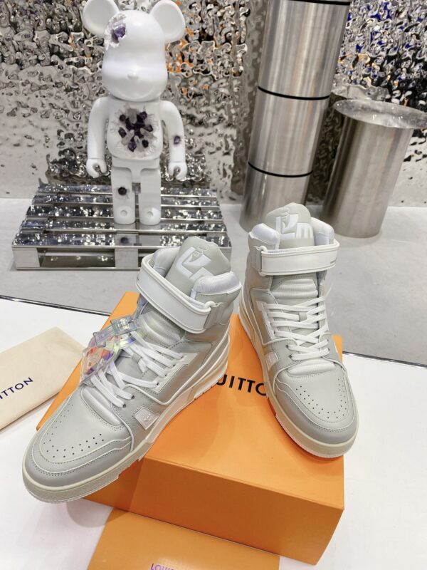 Louis*Vuitto* LV Traine shoe