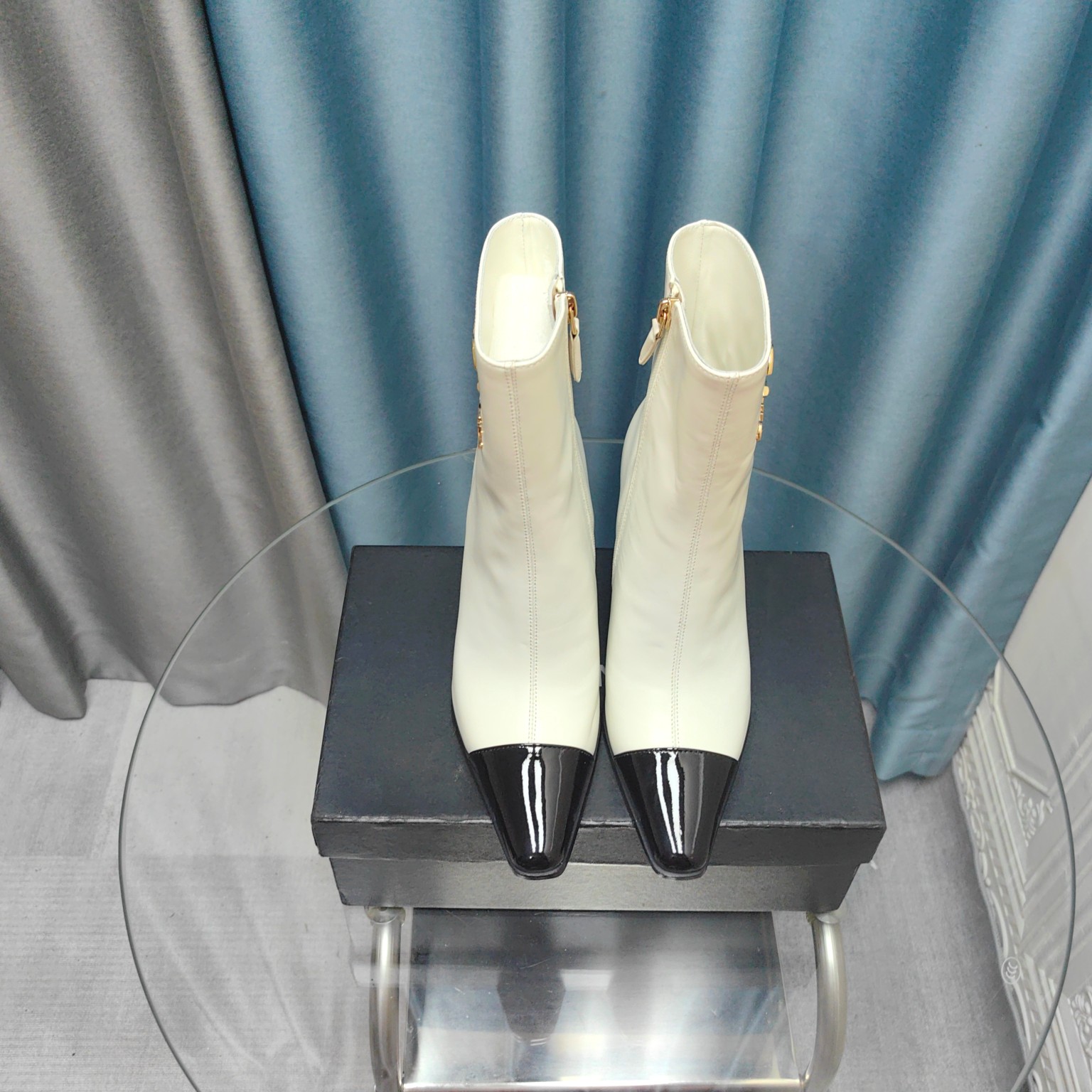 CHANEL autumn and winter styles boots - Image 2